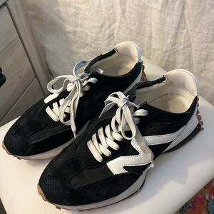 Steve Madden Black and White Sneakers